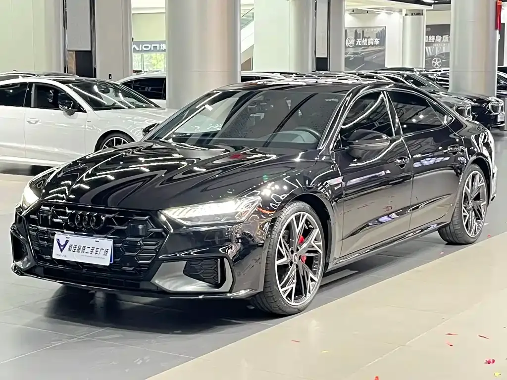 Audi A7L — фото 1