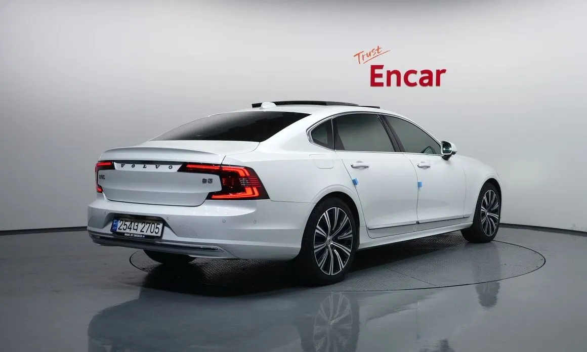Volvo S90 — фото 3