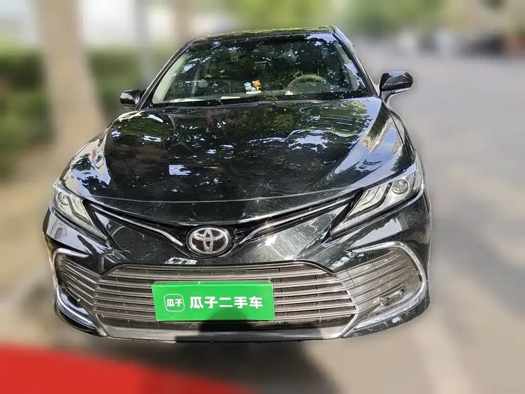 Toyota Camry — фото 5