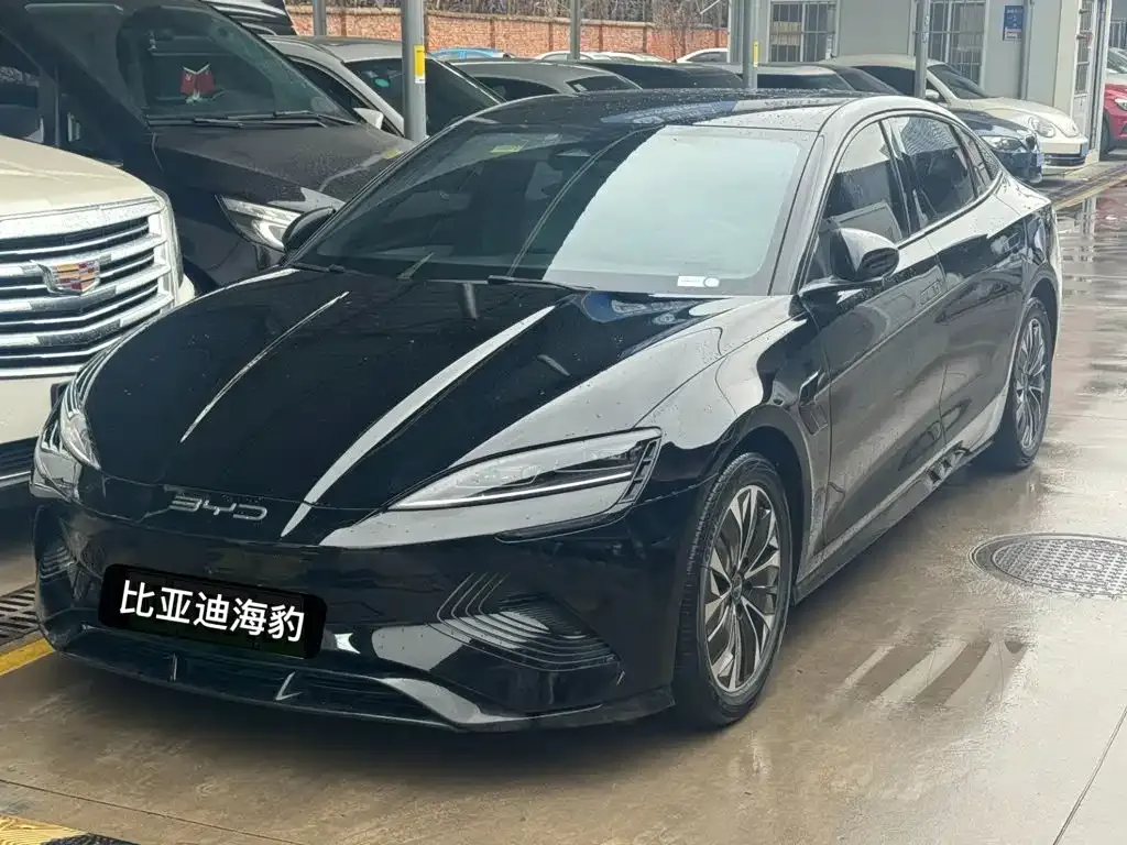 BYD Seal — фото 1