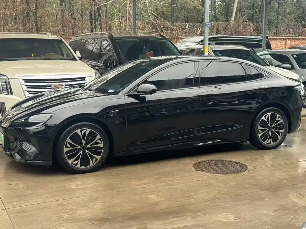 BYD Seal — фото 8