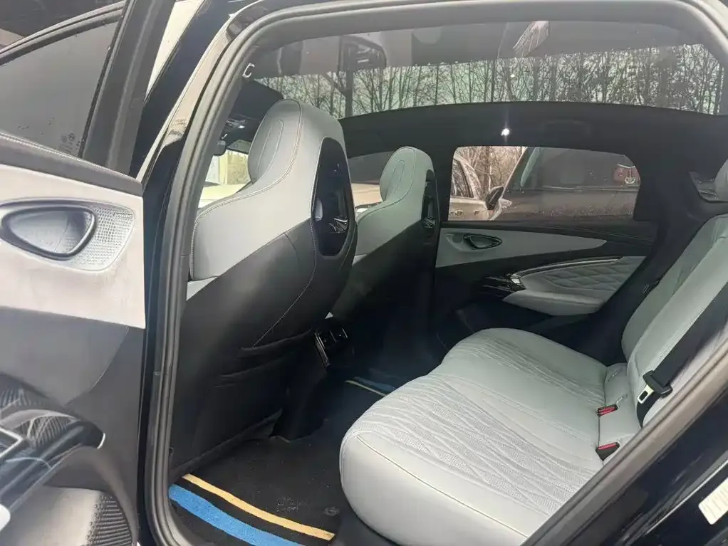 BYD Seal — фото 4