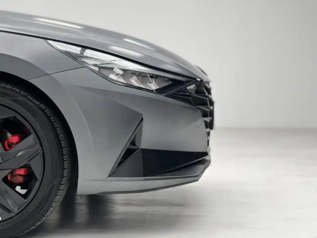 Hyundai Elantra — фото 7