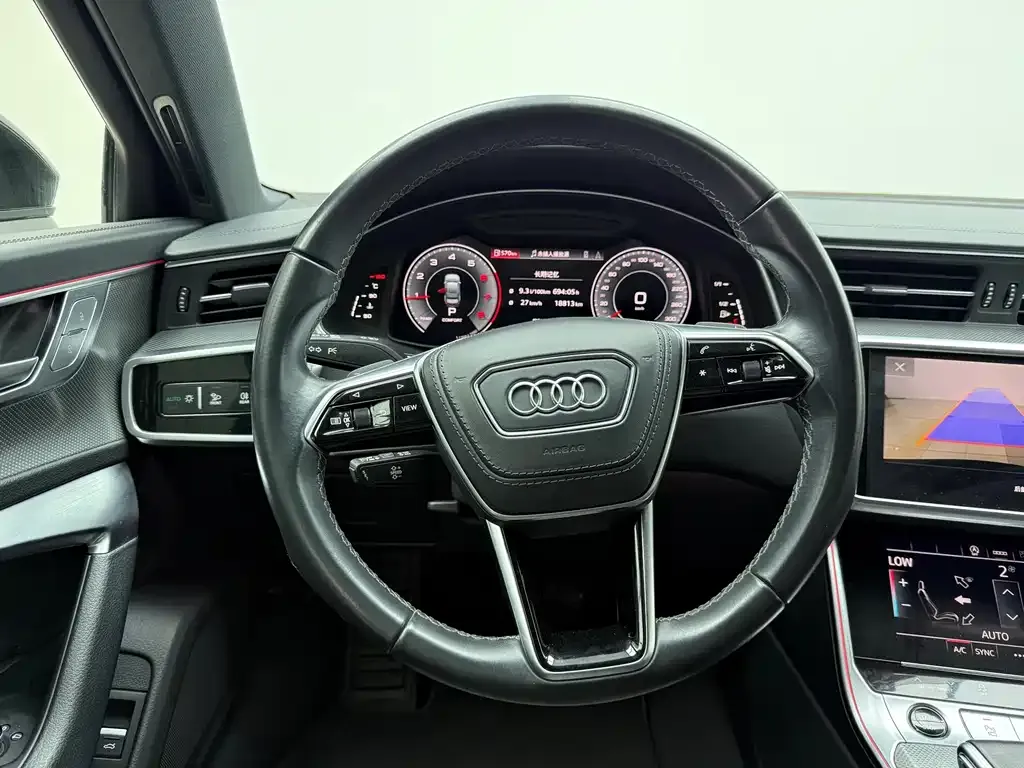 Audi A6L — фото 10