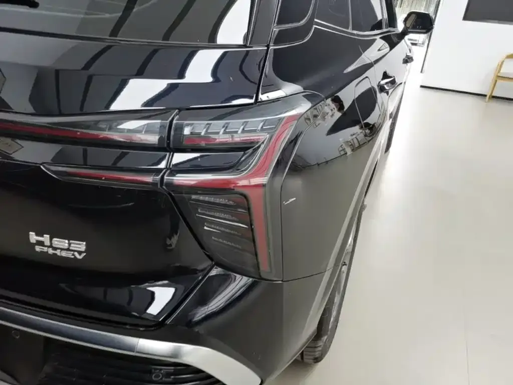 Hongqi HS3 PHEV — фото 9