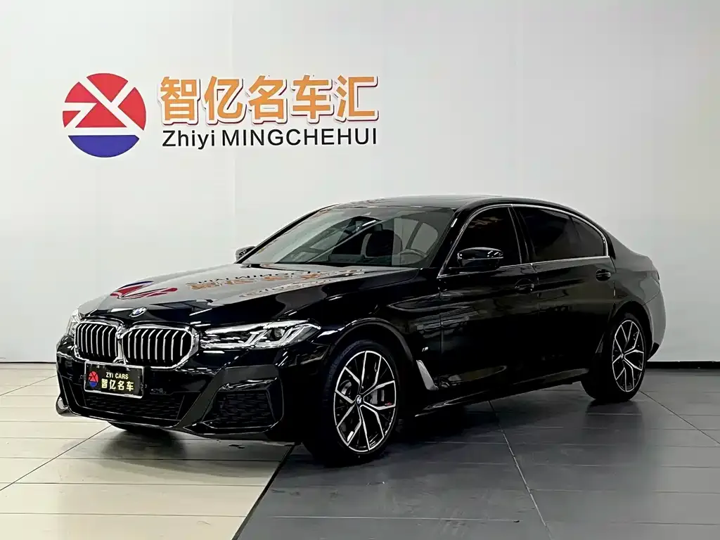 BMW 5 Series — фото 1