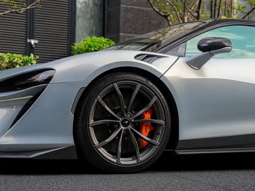 McLaren Artura — фото 4