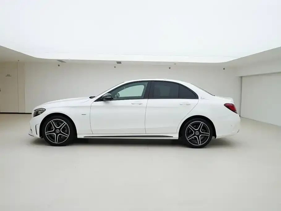 Mercedes-Benz C-Class — фото 7