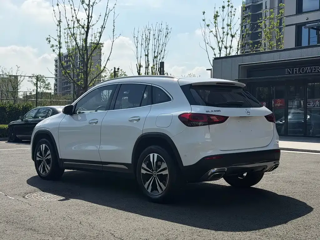 Mercedes-Benz GLA — фото 7