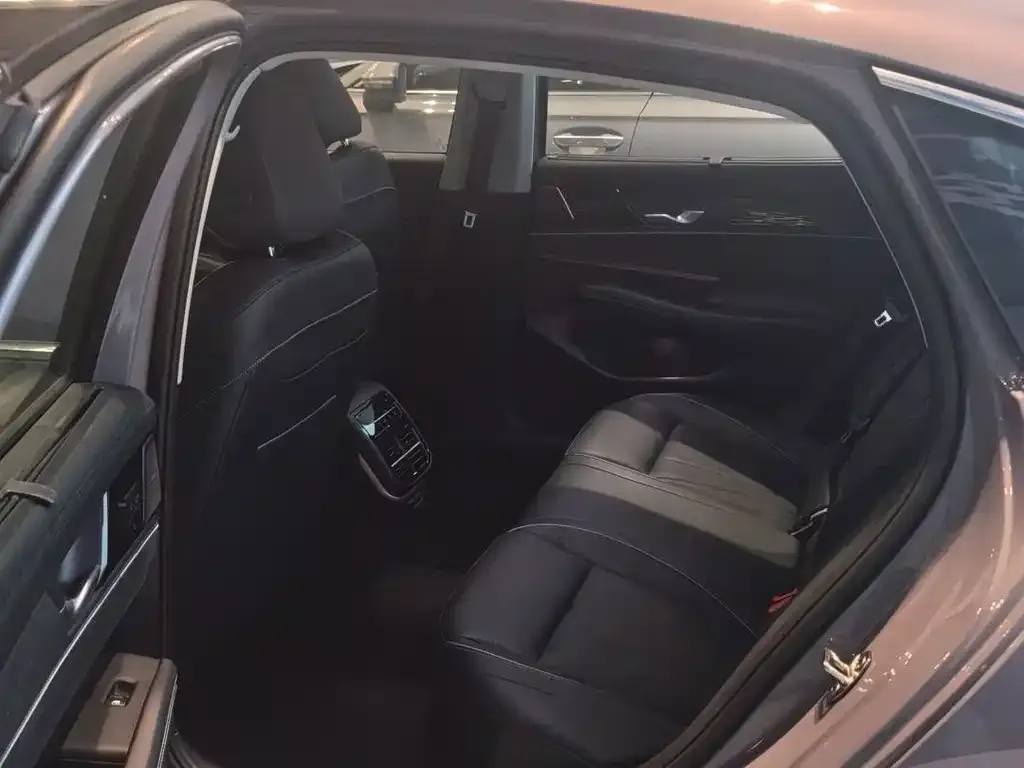 Volkswagen Passat — фото 9