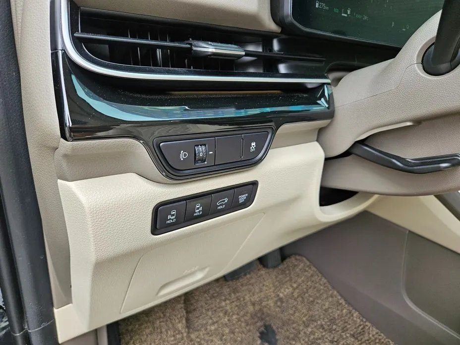 Kia Carnival — фото 5