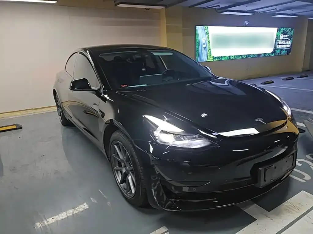 Tesla Model 3 — фото 3