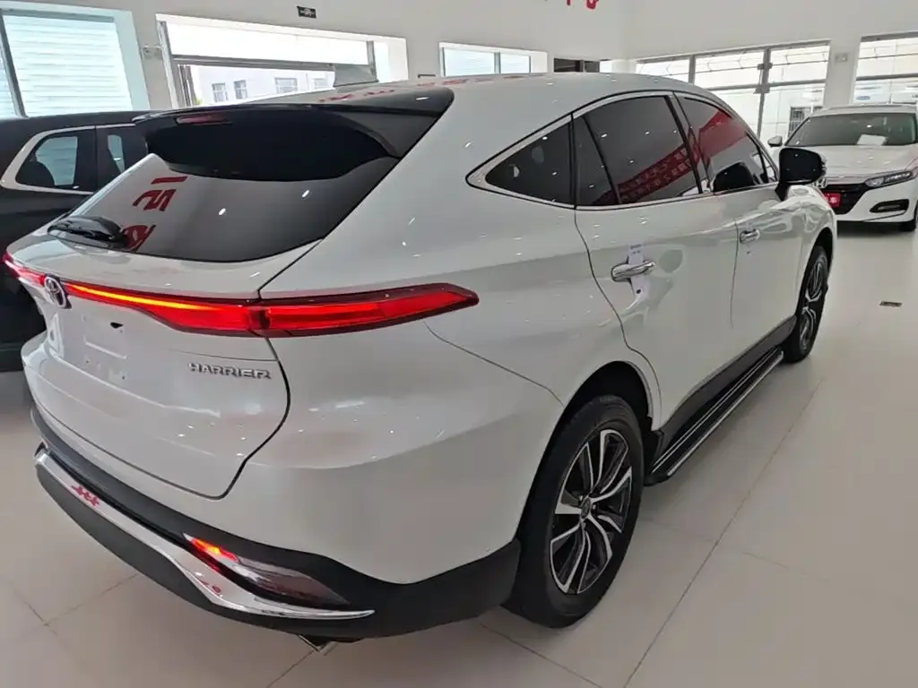 Toyota Harrier — фото 10