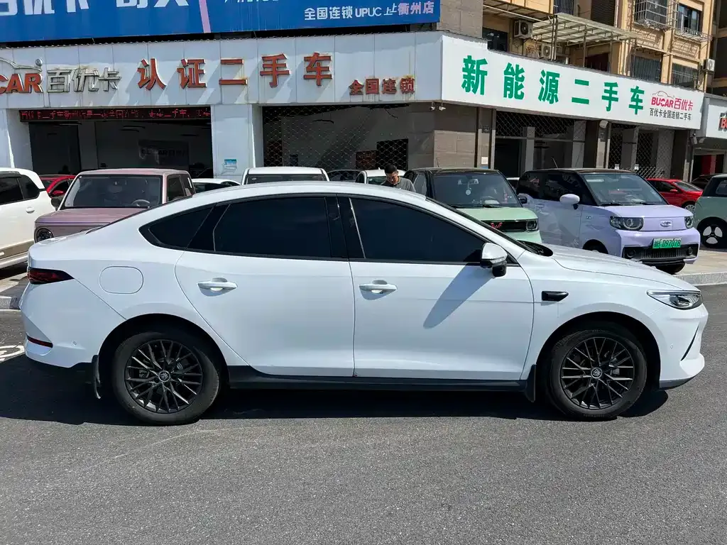 BYD Qin PLUS — фото 7