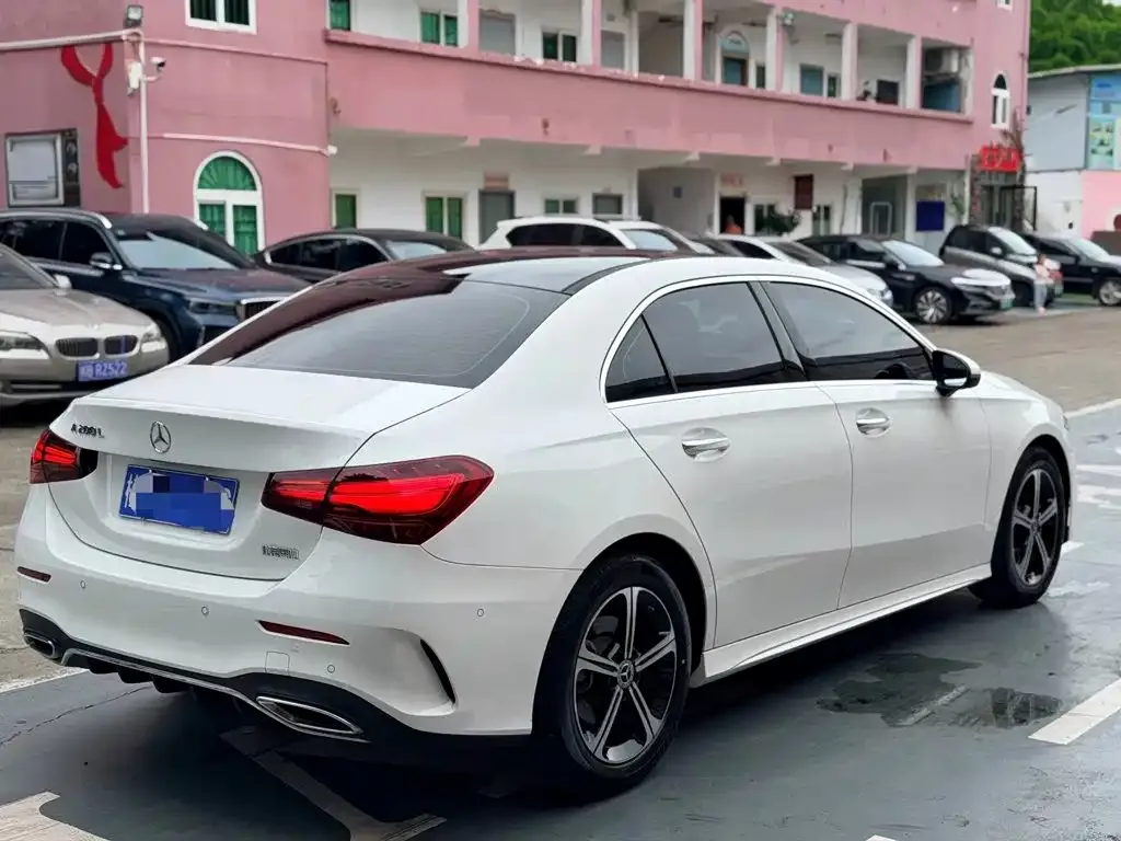 Mercedes-Benz A-Class — фото 9