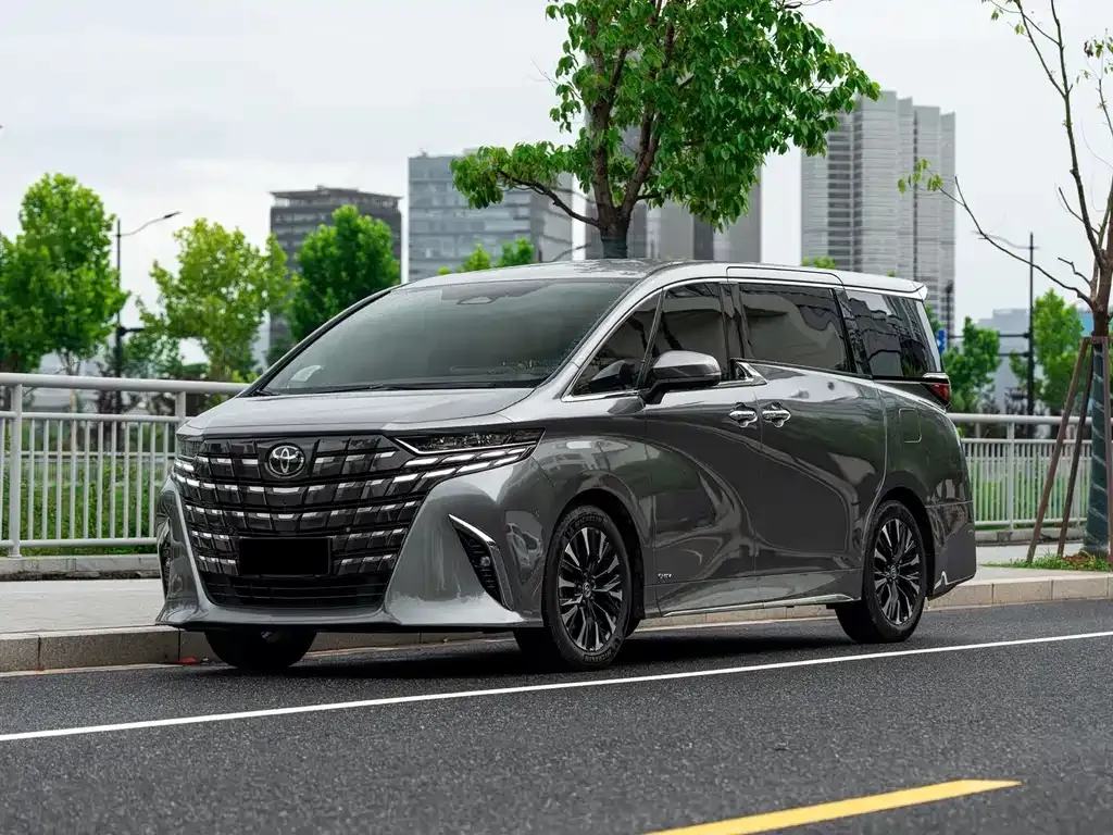 Toyota Alphard — фото 10