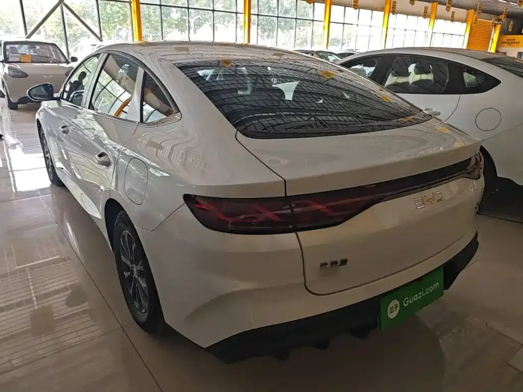 BYD Qin L — фото 10