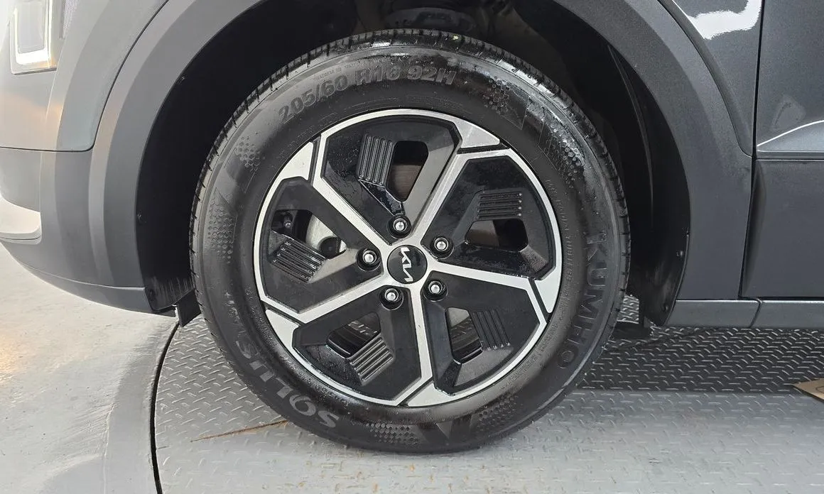Kia Niro — фото 10