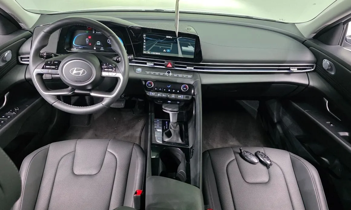 Hyundai AVANTE — фото 3