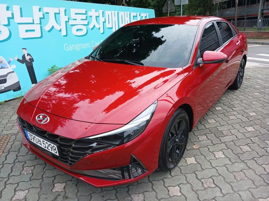 Hyundai AVANTE — фото 1