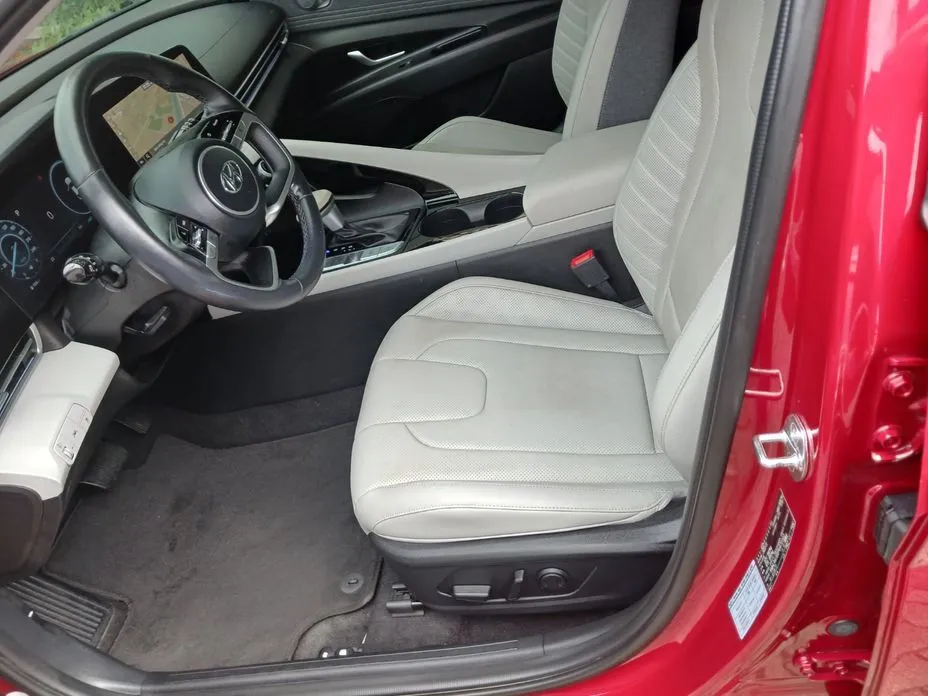 Hyundai AVANTE — фото 2