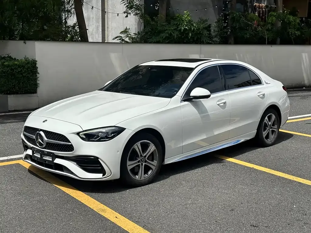 Mercedes-Benz C-Class — фото 1
