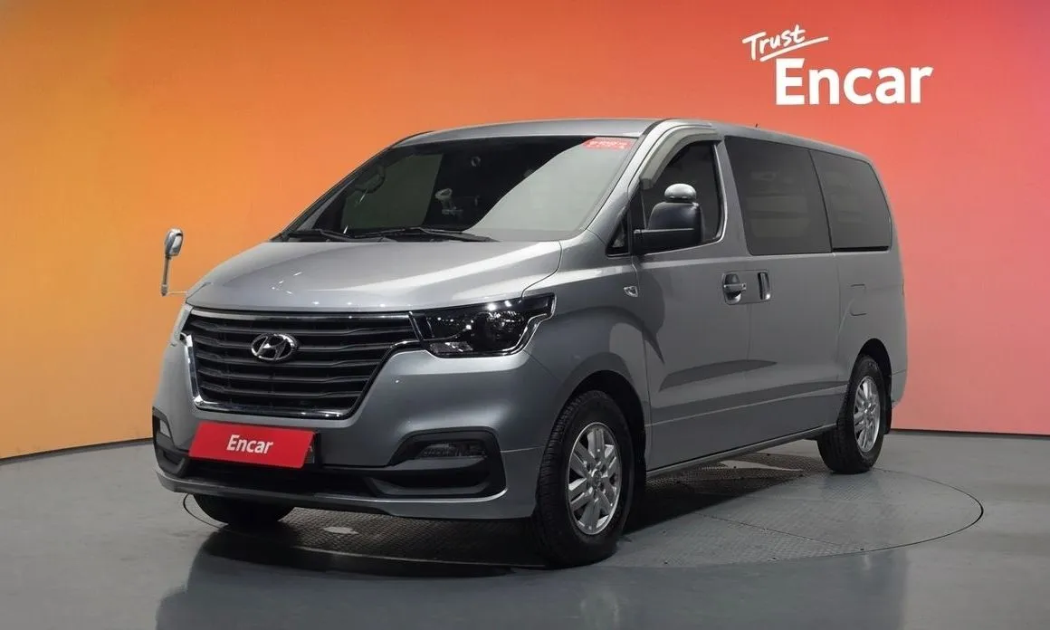 Hyundai Starex — фото 1