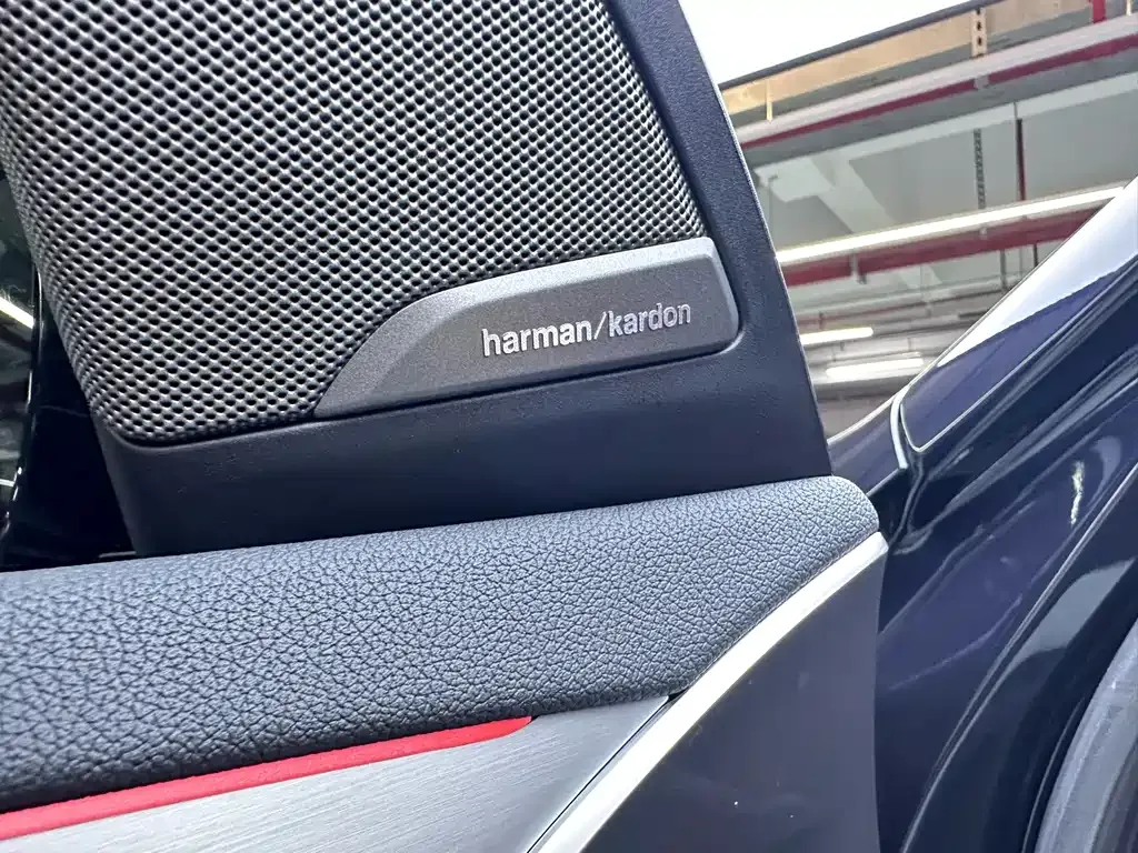 BMW iX3 — фото 10