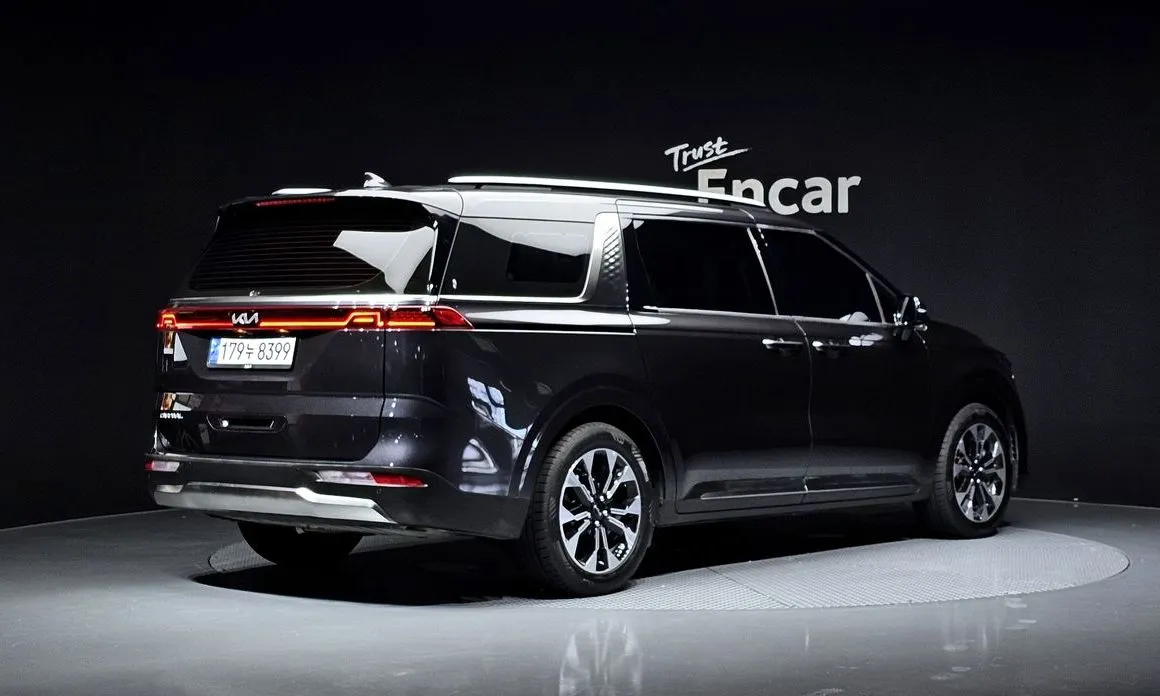 Kia Carnival — фото 3