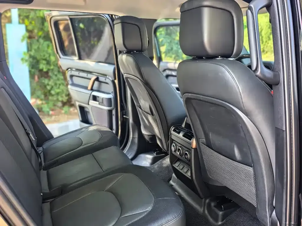 Land Rover Defender — фото 9