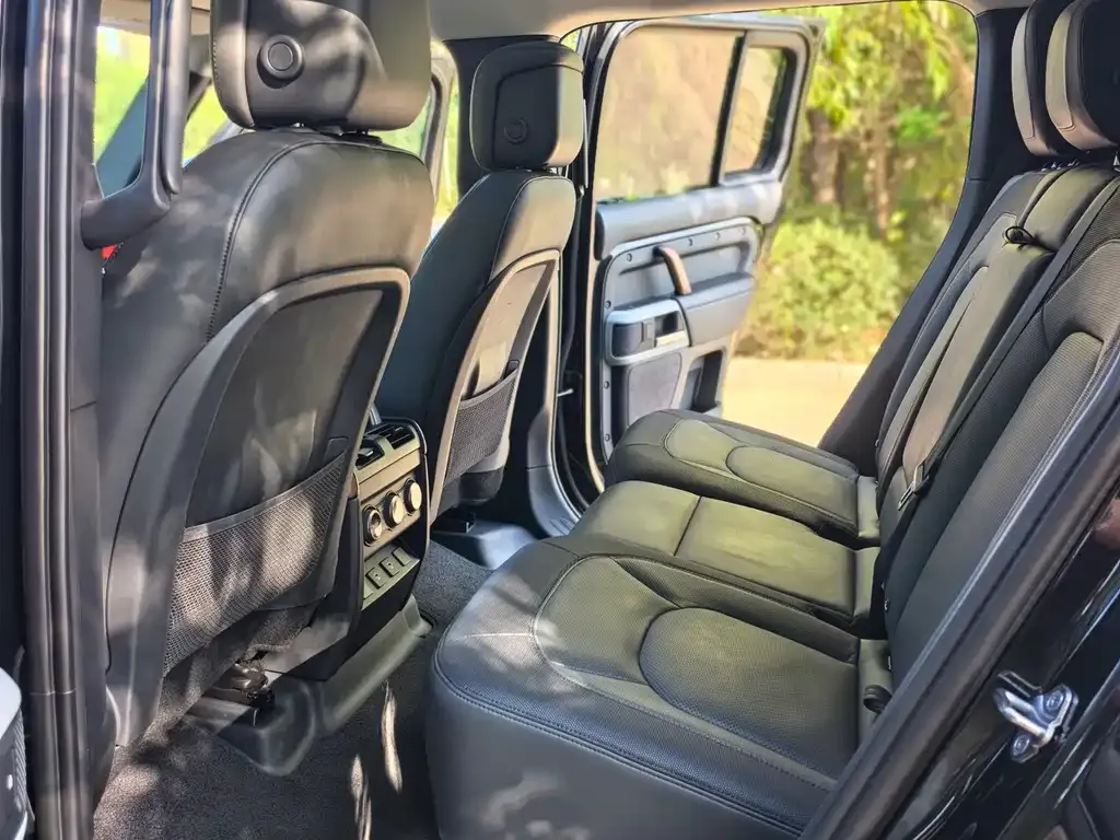 Land Rover Defender — фото 2