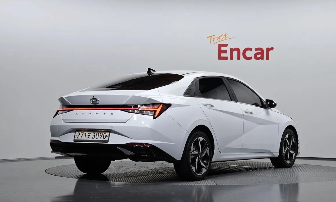 Hyundai AVANTE — фото 3