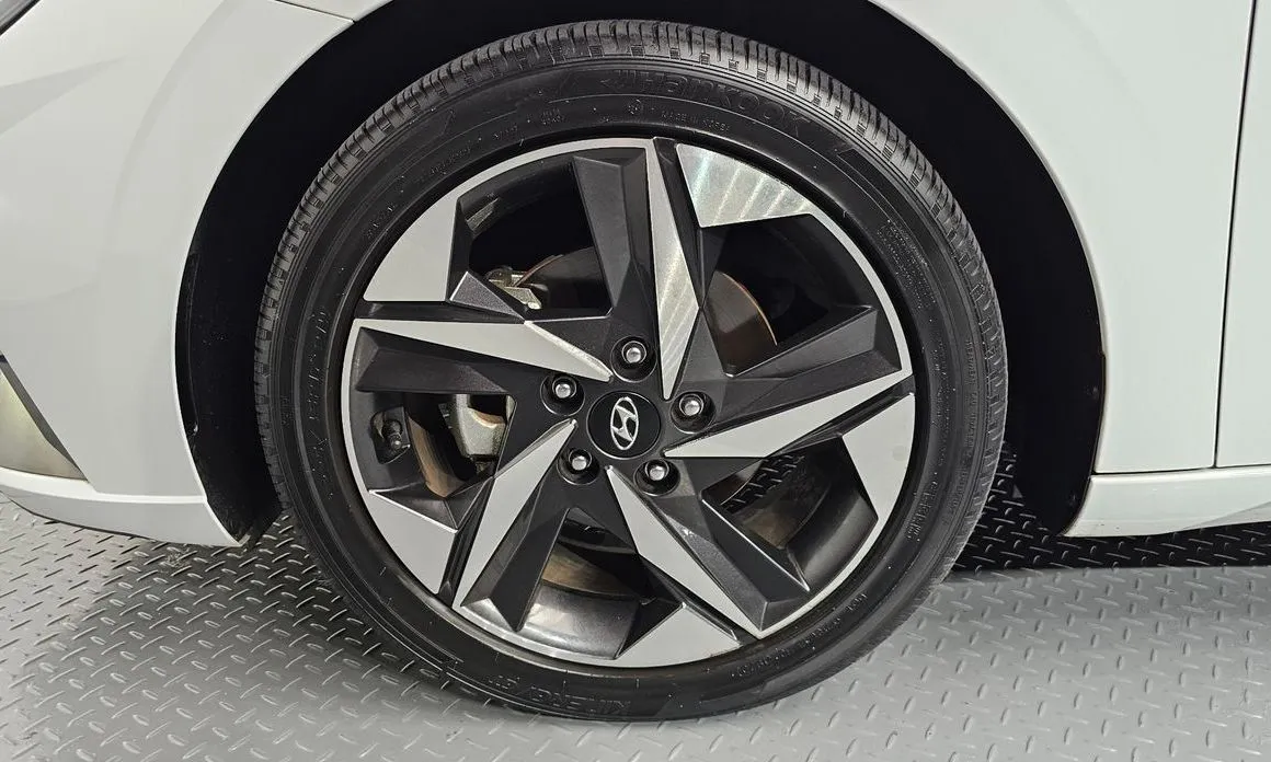 Hyundai AVANTE — фото 10