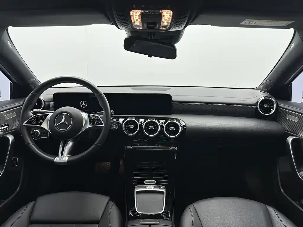 Mercedes-Benz A-Class — фото 8
