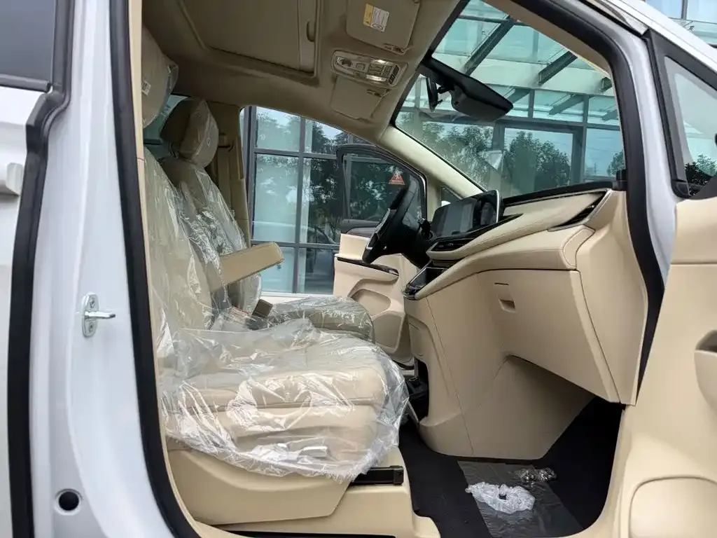 Buick GL8 Hybrid — фото 6
