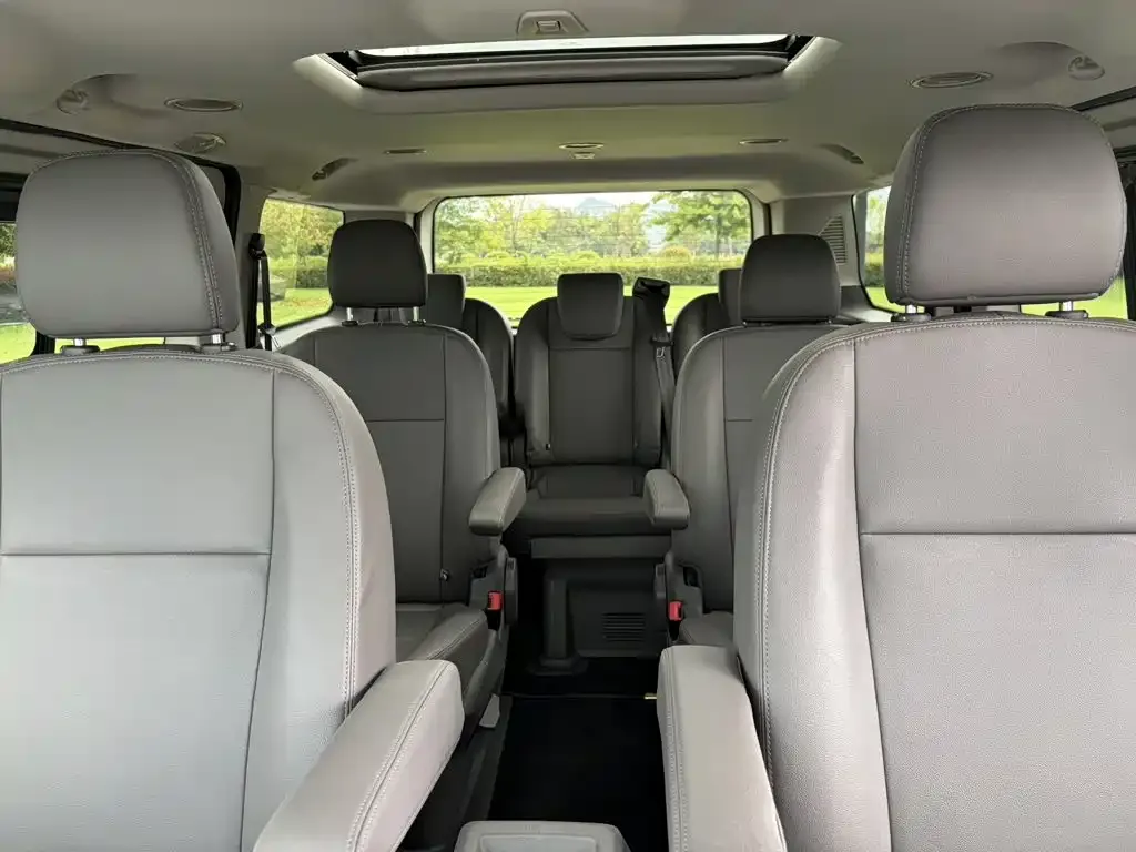 Ford Tourneo — фото 4