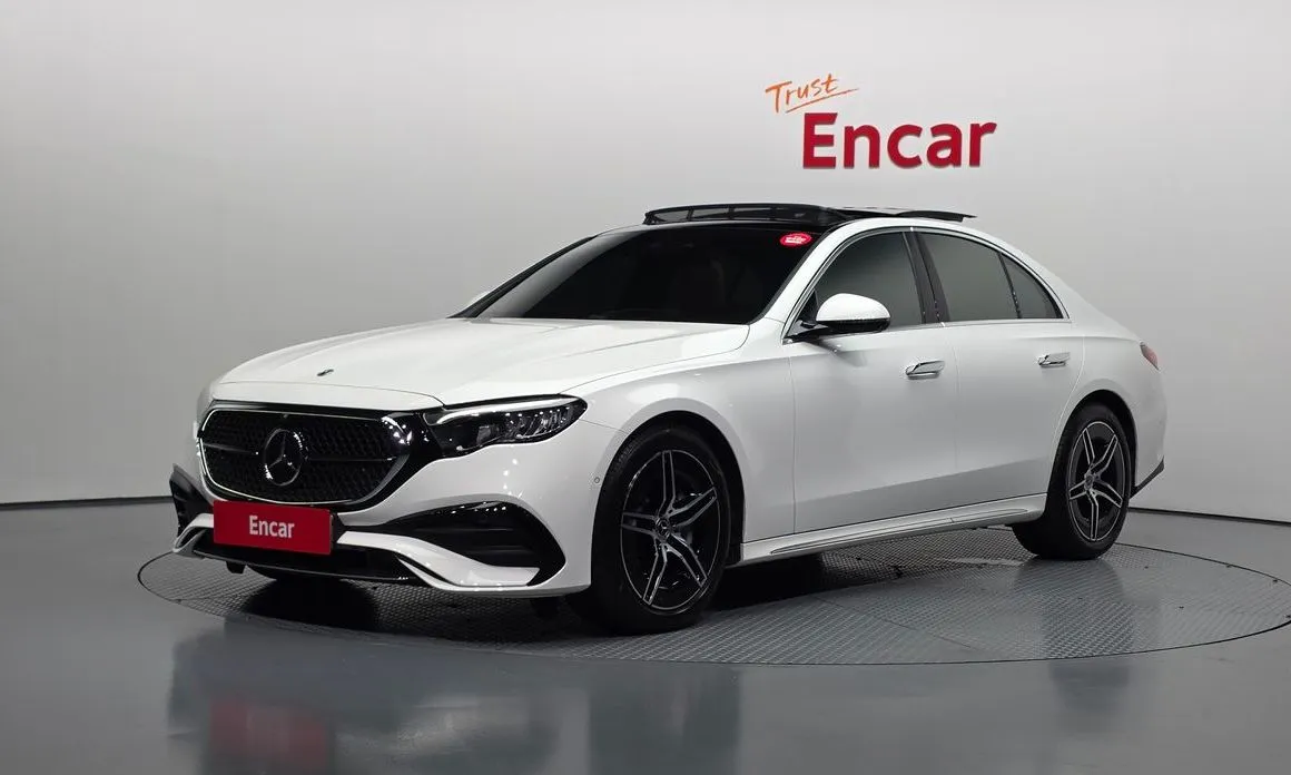 Mercedes-Benz E-Class — фото 1