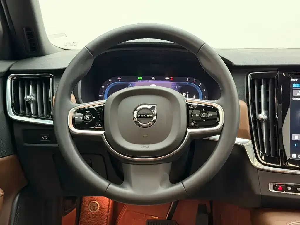 Volvo S90 — фото 8