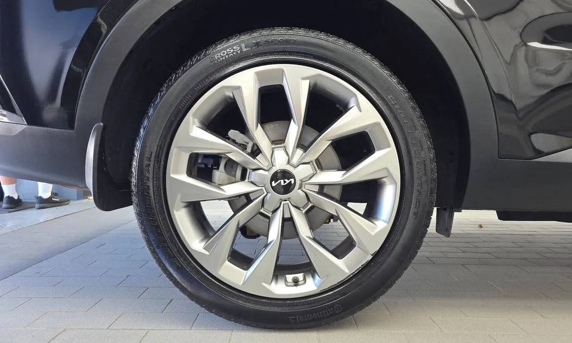 Kia Sorento — фото 10