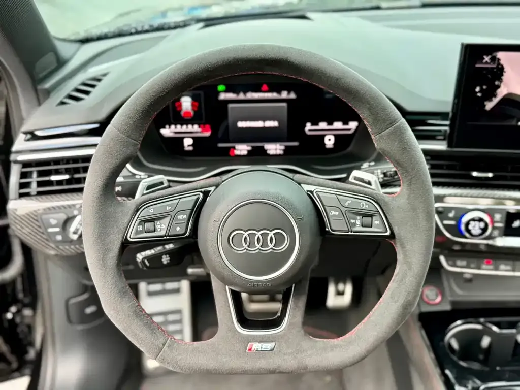Audi RS 4 — фото 7