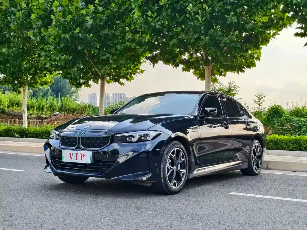 BMW i3 — фото 1