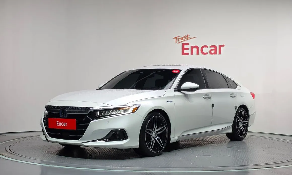 Honda Accord — фото 1