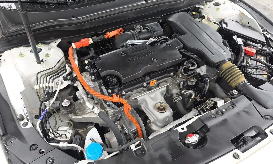 Honda Accord — фото 10