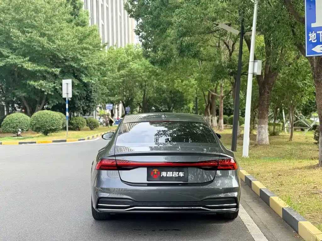 Audi A7 — фото 9