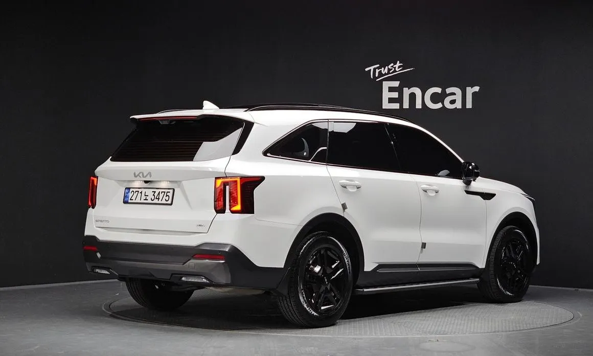 Kia Sorento — фото 6