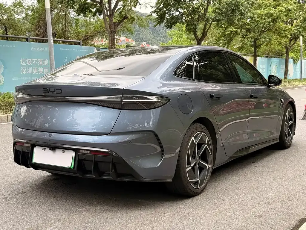 BYD Seal — фото 9