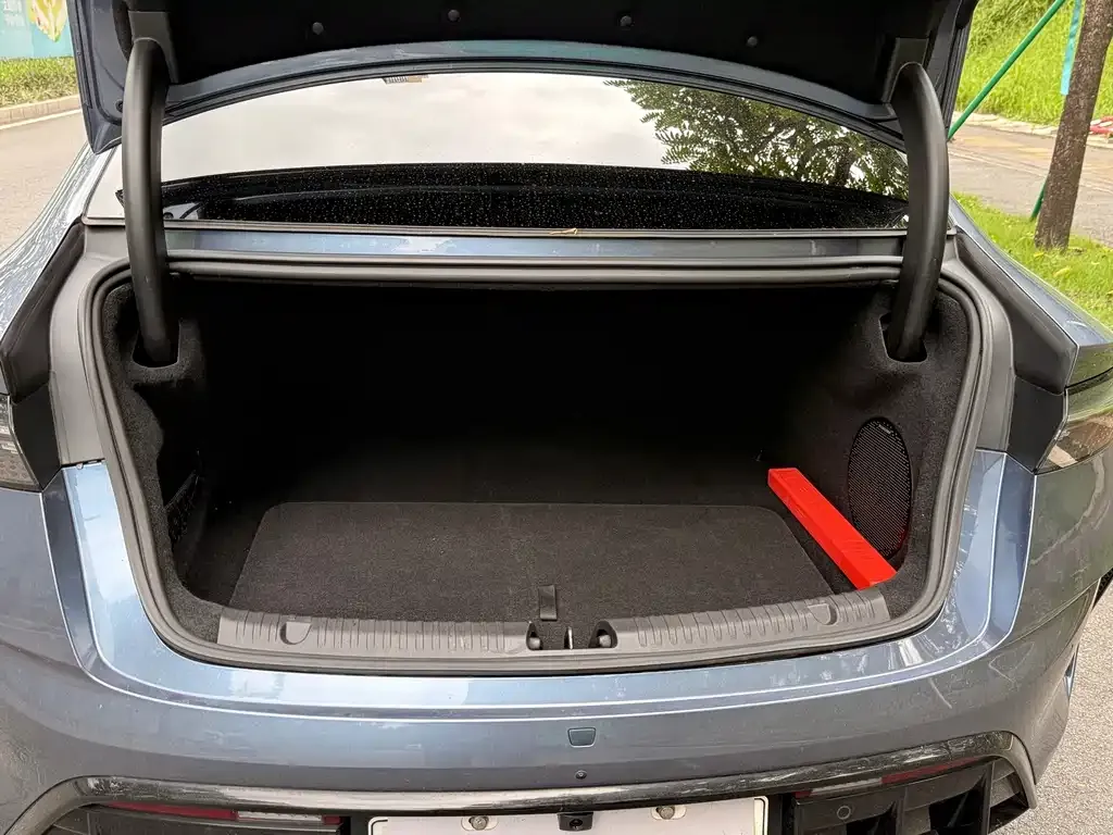 BYD Seal — фото 3
