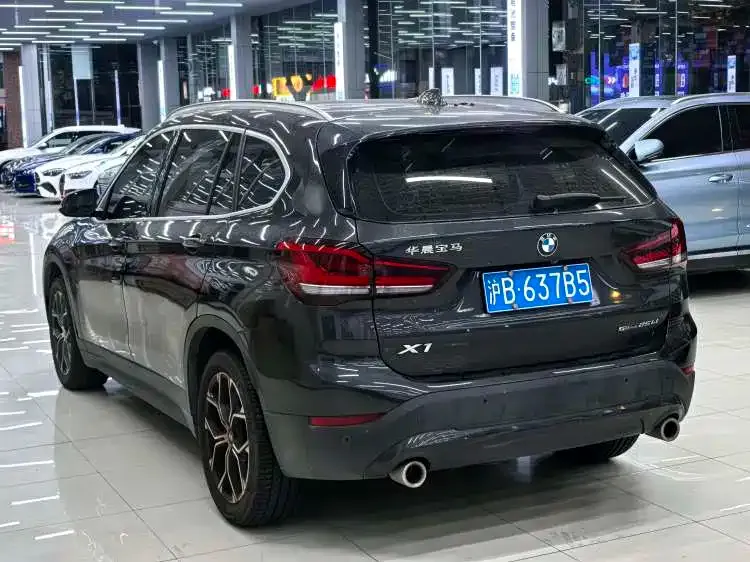 BMW X1 — фото 9