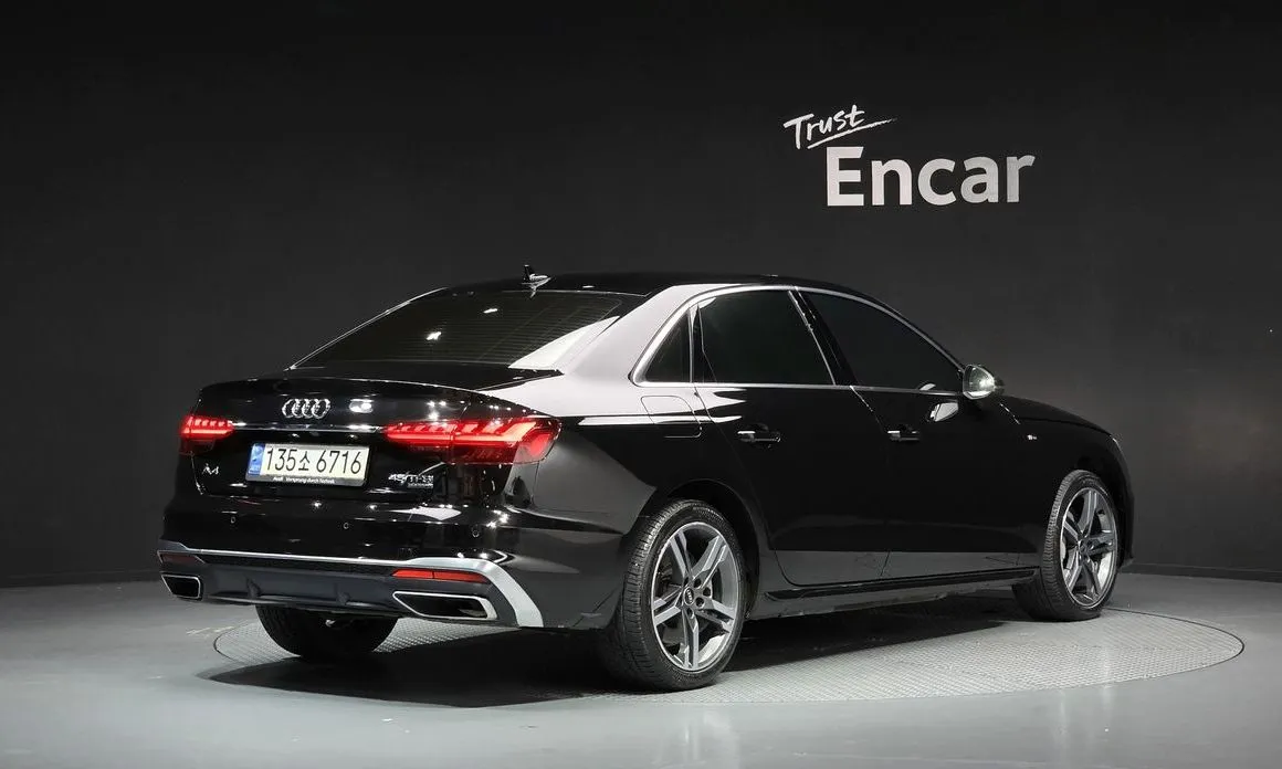 Audi A4 — фото 4