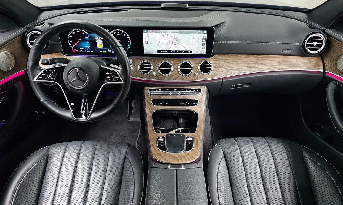 Mercedes-Benz E-Class — фото 6